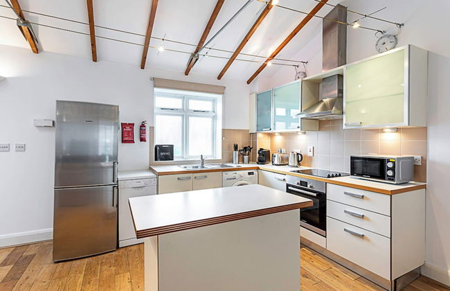 Light and Airy Upside Down House in Boho Hackney - Foto 10