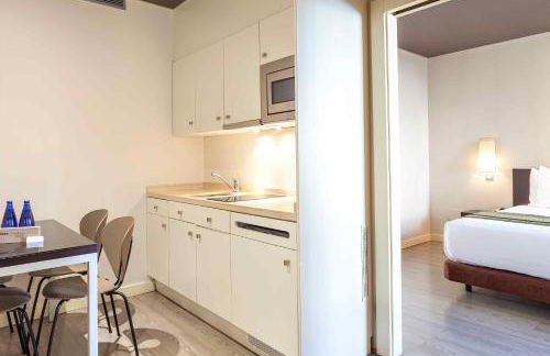 Suites Viena Plaza de España - Photo 67