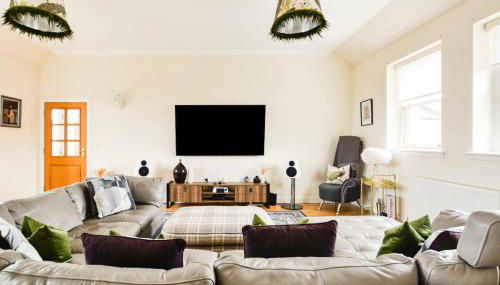 Luxury Seaview Gated Penthouse located near Edinburgh by Urban Haggis Stays - Foto 1