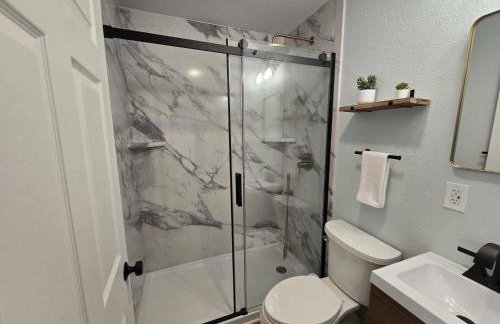 Stylish Modern Studio in Vibrant Walker's Point - Foto 6