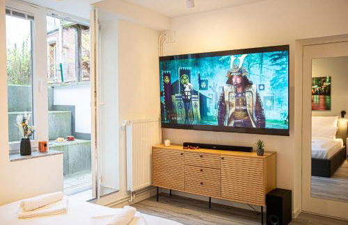 have-a-nice-Stay - Souterrain, Kino an der Natur, U-Bahn nach Hamburg 400m - Bäcker & Restaurants 500m - Lidl 800m - Zentrum 1,5km - Foto 20