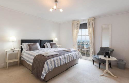 Cliffhanger 18 Castle Road - Foto 1