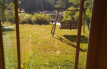 Red Cabin & Sauna on Lake Monomonac - Foto 16