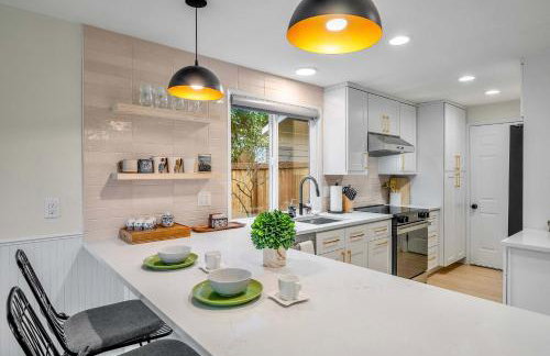 Serene Sunlit Retreat - Remodeled with EV charging and AC - Foto 3