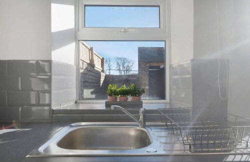 NEW! 2BR in West Terrace, Sleeps 4 - Photo 33