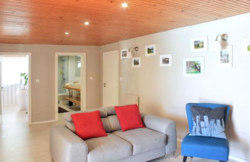 Charming House in Requião with Shared Pool - Foto 9