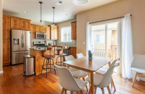 Family friendly 3 story townhouse with workspace - Foto 17