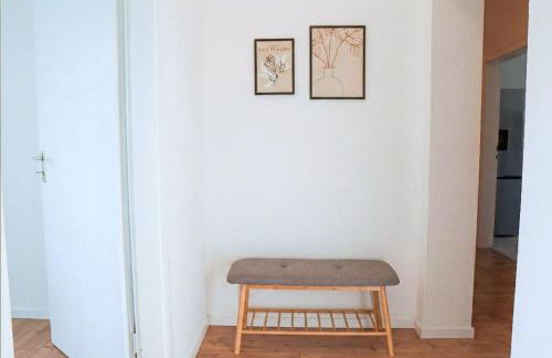 Cozy home with 3 BR, luxury beds, Smart TV, Wifi & private parking spot - Foto 8