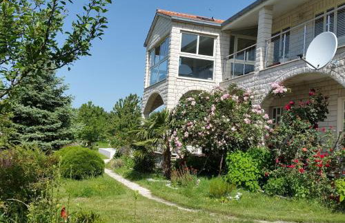 Holiday Home Anwesen Villa Almas- Sauna- Fitnessraum- Multisport by Interhome - Foto 2