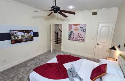 Game & Soak Retreat 3BR Private Jacuzzi Pool Table - Foto 50