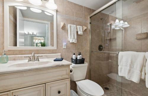 Sunrise at the Beach - 2BR Apt with Scenic Views - Foto 30