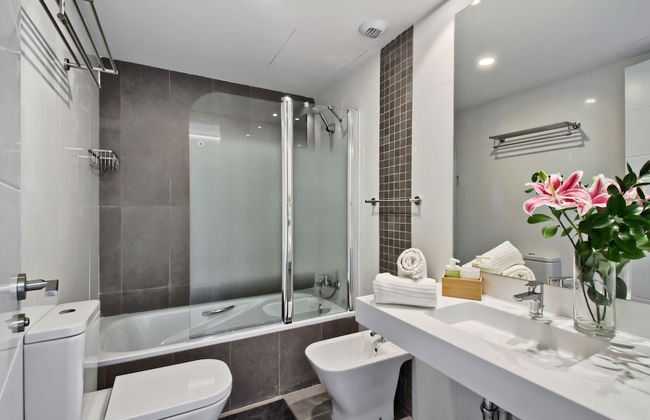 Carihuela Suites - Photo 22