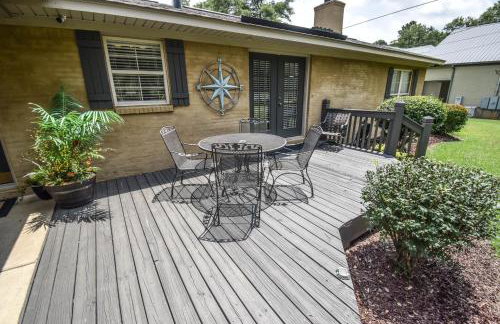 Waterfront Home with Spacious Outdoor Deck Boat Slip - Foto 23