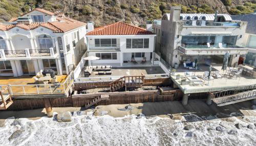 Sea Glass Beach Road Villa On the SAND Luxury and relaxation - Foto 3