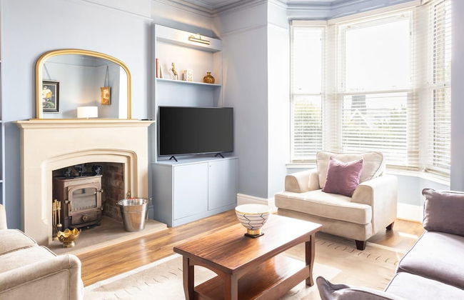 Host Stay Rock End - Photo 1