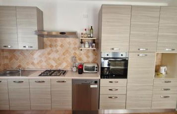 Capo Figari 13, Appartamento spazioso nel centro di Golfo Aranci con terrazza vista mare, Wi-Fi, parcheggio gratuito - Foto 7