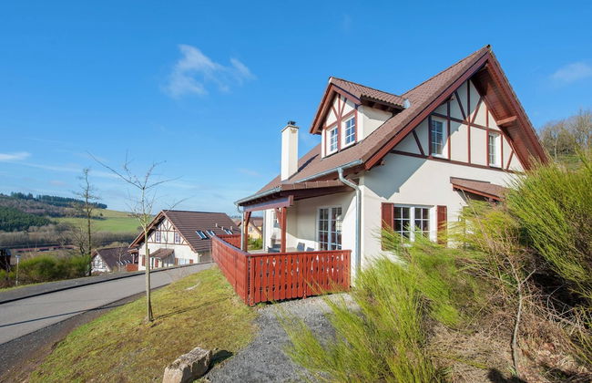 Luxury Villa with Fireplace near Reservoir in Nordeifel - Foto 34