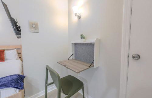 Delightful Back Bay Studio - Photo 1