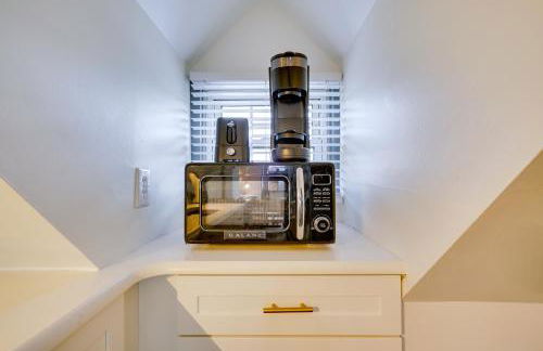 Ocean City Loft-Style Apt, Close to Beaches! - Foto 17