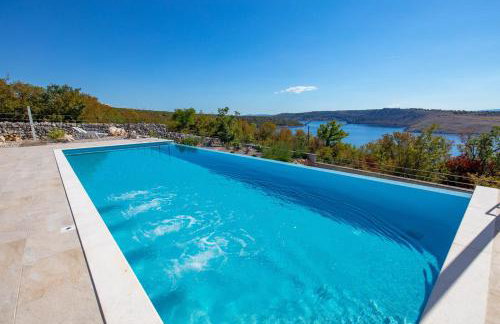 Luxury Villa Oštro with pool & Krk bridge view - Photo 35