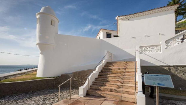 Visit the Fort of San Diego and the Carybé space