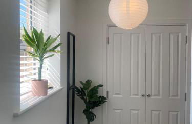 Central 2-Bedrooms Flat - Perfect for Nurses, Contractors, & Relocators - Sleeps 2 - Super Fast Speed Wi-Fi - Easy Parking - Foto 8