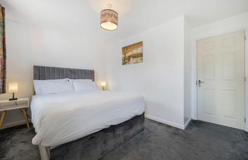 Stylish 4 Bed Trentham Retreat with Pool Table - Foto 39