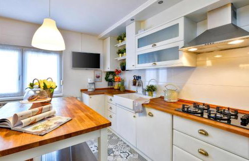 3 Bedroom Cozy Home In Gornje Plavnice - Foto 30