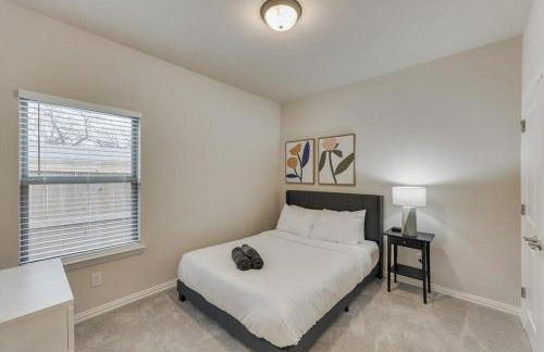 Your Vibrant Dallas Getaway Home - Foto 22