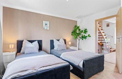 Modern House "Brick Lane" with Terrace and Wintergarden - LOFTIGO - Photo 32