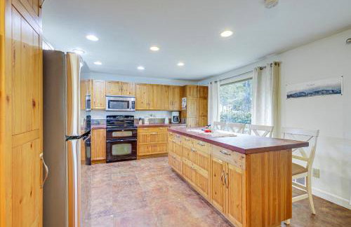 Fire Pit and Mountain Views Outdoorsy PNW Escape - Foto 9