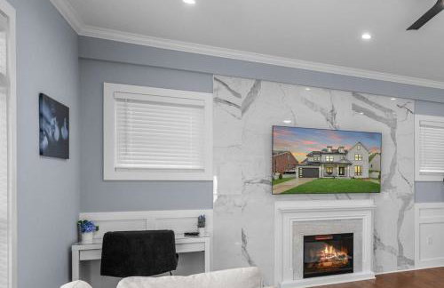 Luxury awaits in this stunning, modern home - Foto 13