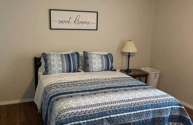 Spacious Cabin Retreat - Sleeps 12 -1hr from STL - Foto 10