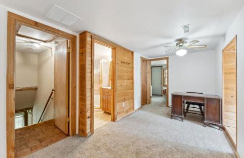 8BR 5BA Huge Dog Friendly Log Cabin near Wisconsin Dells and Lake sleeps 25plus - Foto 37