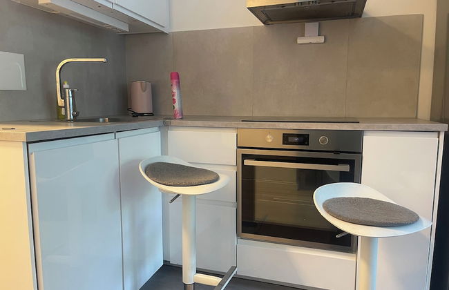 Located at Heart of City Center - Foto 13