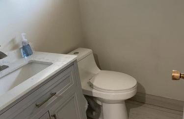 Ranch Style w firepit and big backyard TV Room - Foto 30