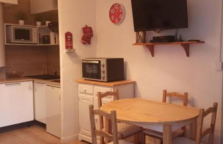 Ustou Guzet neige, appartement de 32 M2 avec balcon dans les Pyrénées aux pieds des pistes - Foto 7