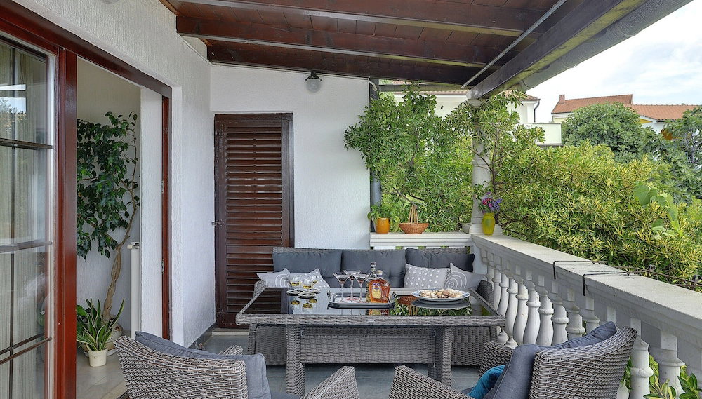 Holiday House for 14 Persons with Private Pool near Beach & Pula - Foto 1, Imagen principal