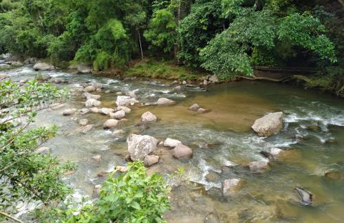 Casa da cachoeira na beira do Rio Sana - Photo 1