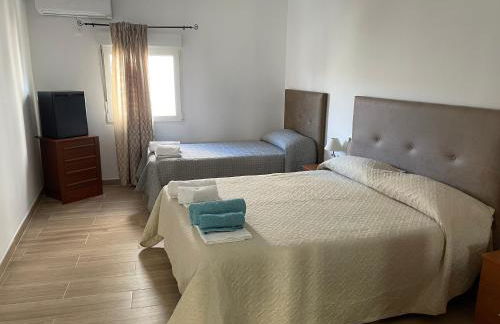 Apartamento nuevo con piscina en el centro "Doña Paca-Ronda" - Photo 28