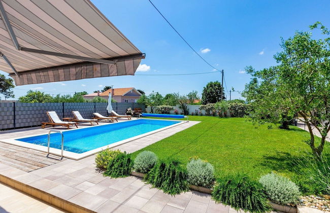 Serene Escape Near Zadar With Private Pool & Charming Outdoor Oasis - Foto 28