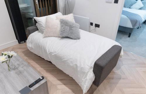 Luxury 1 Bed Apartment, Manchester Piccadilly by Kammili Properties - Photo 19