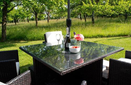 Orchard Farm Luxury Glamping and Campsite - Photo 27