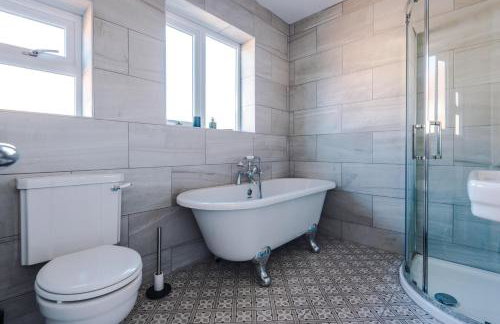 Premium 3-Bed Detached by Papermill, Deeside - Wirral - Foto 8