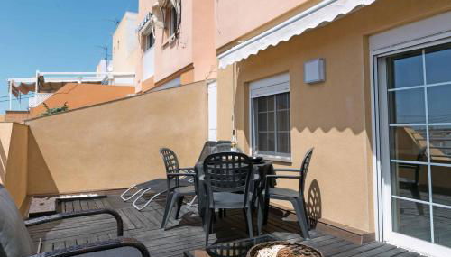 Attic Valencia Beach - Photo 4