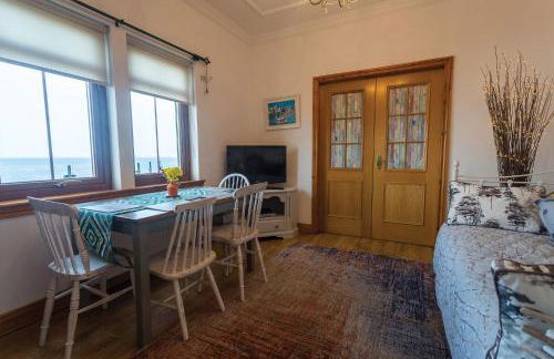 Luxury Seaside Home with Incredible Views - Foto 3