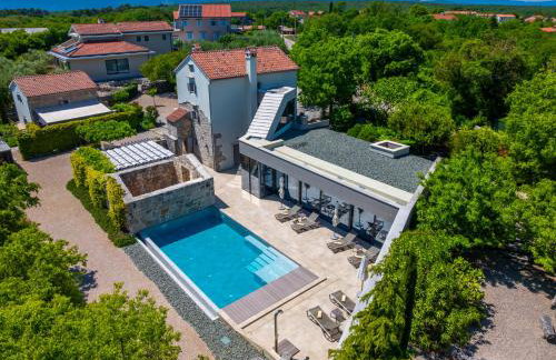 Luxury Jerini Estate - Photo 4