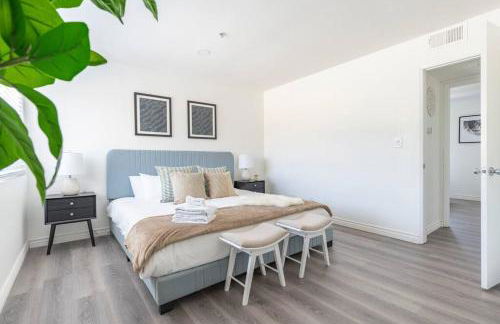 Modern 2BR Condo with King Bed & Balcony near LA - Foto 47