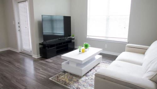 Peaceful 1BR Close to Nature Trails & Shopping - Photo 1