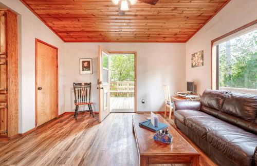 Petite Chalet with deck near Loch Lomond! - Foto 8